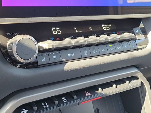 New 2026 Toyota Tundra Platinum AWD/4WD image 16