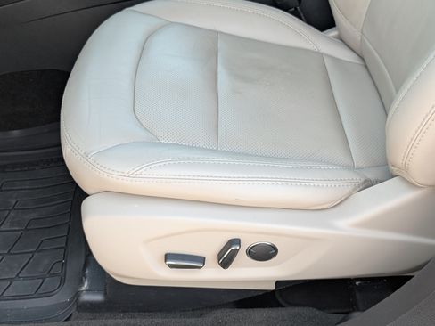 Used 2018 Ford Explorer Limited AWD/4WD image 10