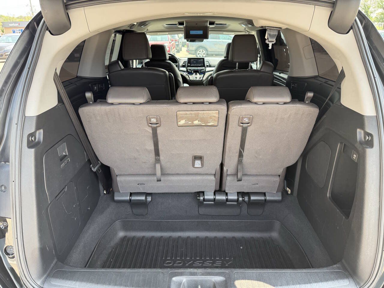 Used 2018 Honda Odyssey Elite image 14