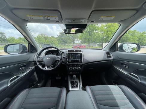 Used 2025 Mitsubishi Outlander Sport SE AWD/4WD image 15