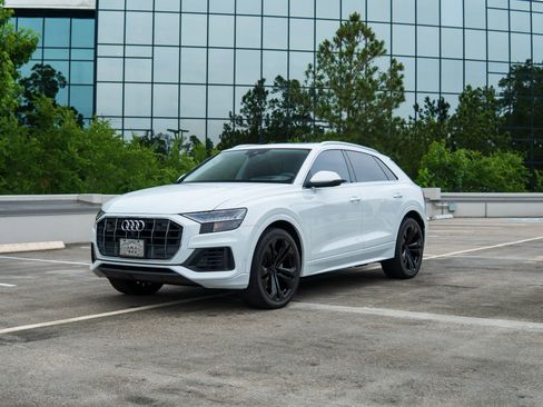 Used 2019 Audi Q8 Prestige AWD/4WD image 2