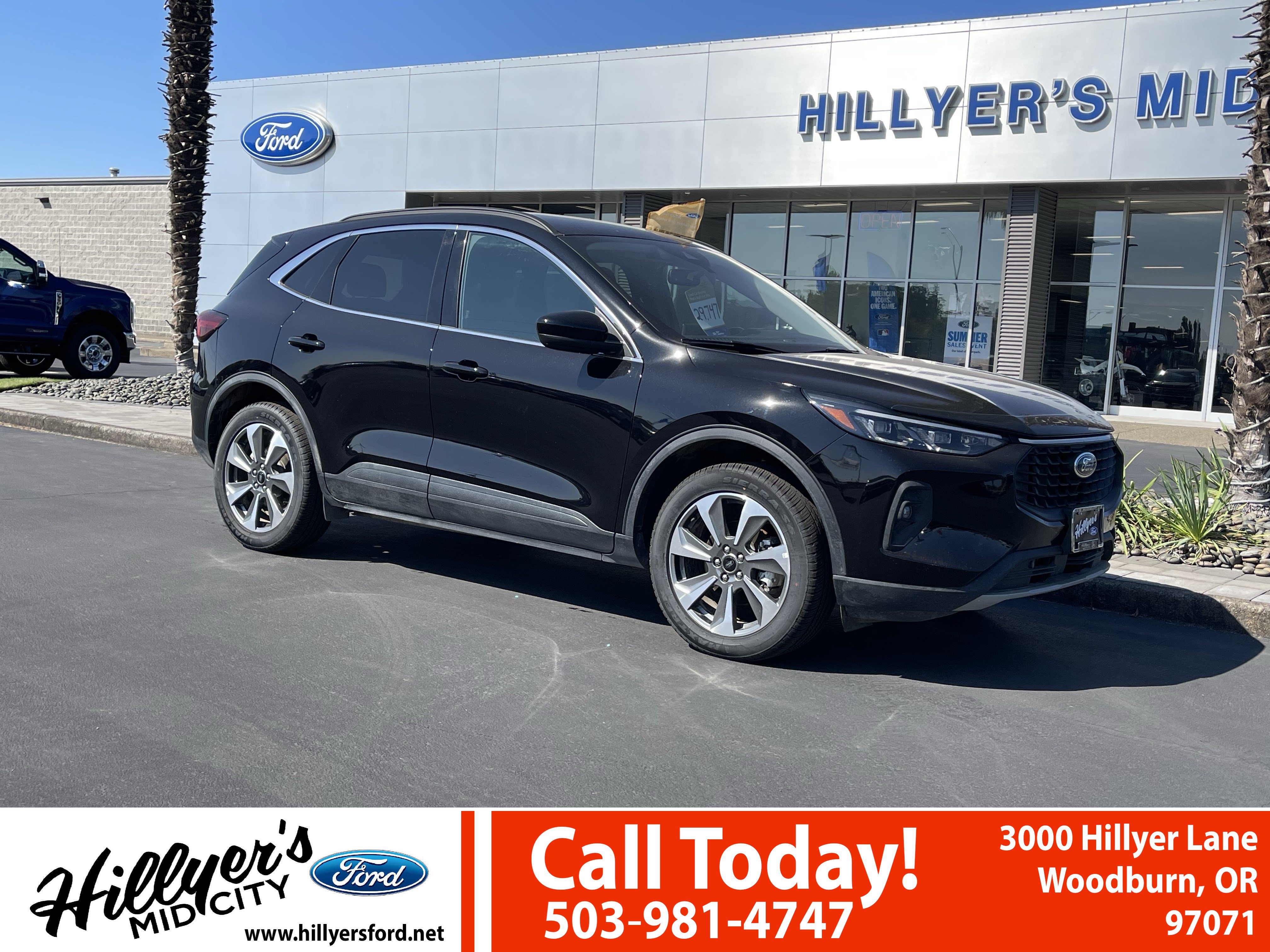 Certified 2025 Ford Escape Platinum AWD/4WD image 1