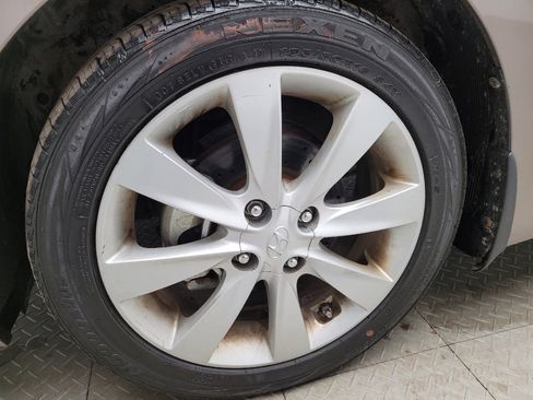 Used 2014 Hyundai Accent SE image 31