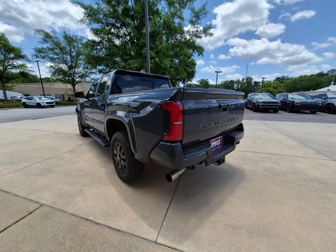 Used 2024 Toyota Tacoma SR5 w/ SR5 Upgrade Package RWD image 7