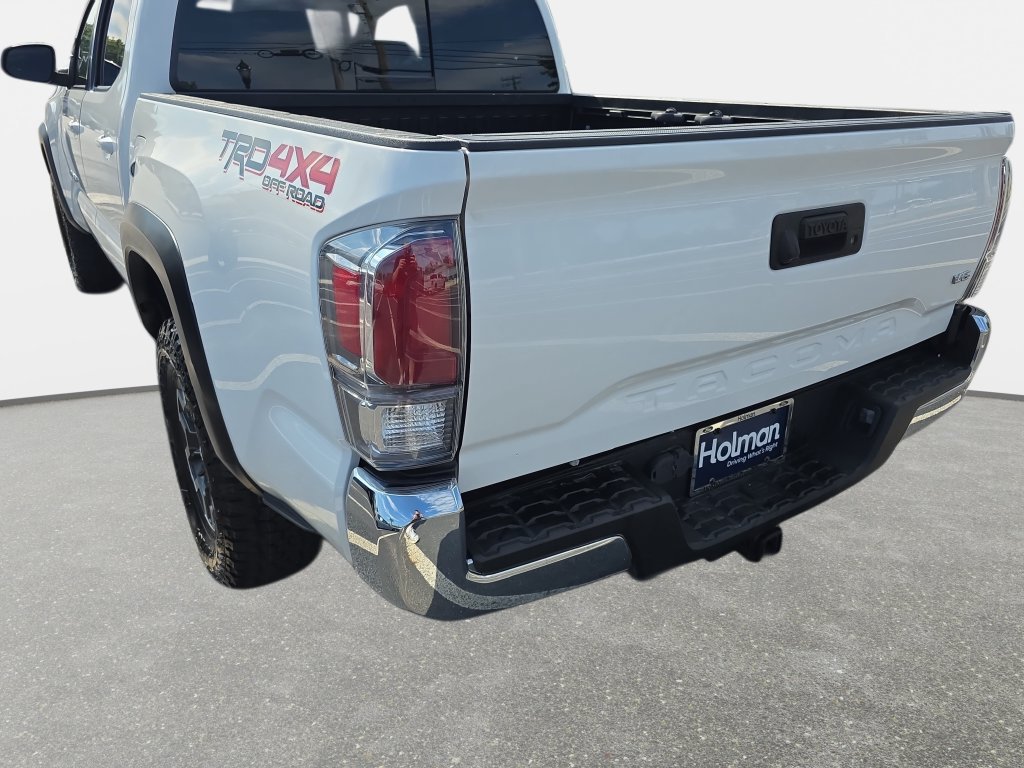 Used 2022 Toyota Tacoma TRD Off-Road AWD/4WD image 28
