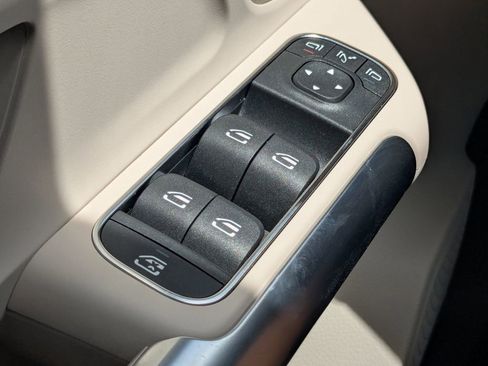 Certified 2026 Mercedes-Benz GLA 250 4MATIC image 9