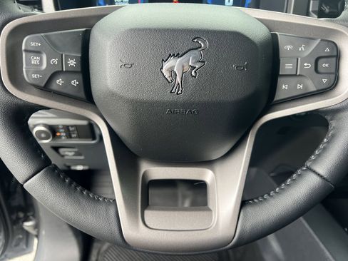 New 2026 Ford Bronco Badlands AWD/4WD image 9