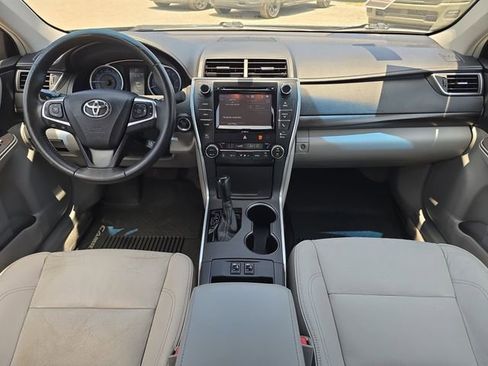 Used 2017 Toyota Camry XLE FWD image 9