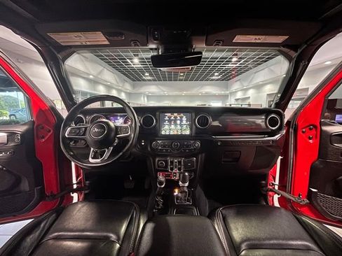Used 2022 Jeep Wrangler Unlimited Rubicon w/ Trailer Tow Package AWD/4WD image 15