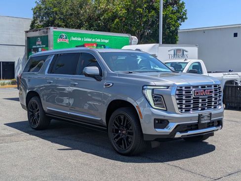 New 2026 GMC Yukon XL Denali w/ Sun & Power Step Package AWD/4WD image 2