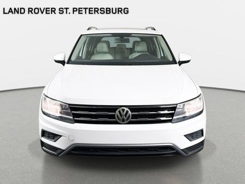 Used 2019 Volkswagen Tiguan SE w/ Panoramic Sunroof Package image 2
