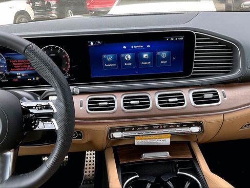 New 2026 Mercedes-Benz GLS 450 4MATIC image 9