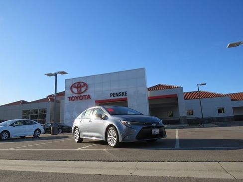 Certified 2024 Toyota Corolla LE image 2