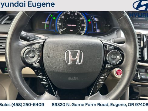 Used 2017 Honda Accord Touring image 28