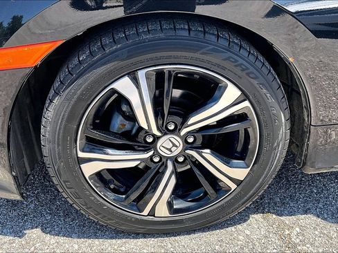 Used 2017 Honda Civic Touring image 11