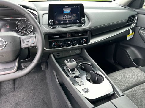 New 2025 Nissan Rogue SV image 30