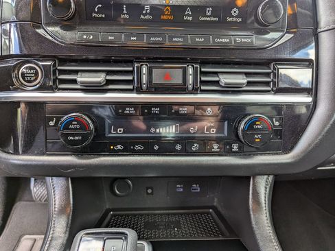 Used 2022 Nissan Pathfinder SL w/ SL Premium Package AWD/4WD image 23