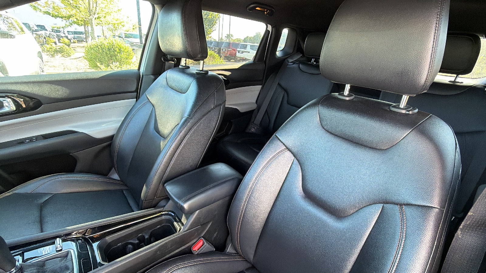 Used 2024 Jeep Compass Limited AWD/4WD image 17