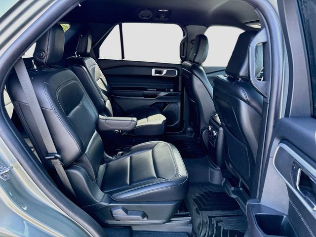 Certified 2020 Ford Explorer XLT w/ Equipment Group 202A AWD/4WD image 34