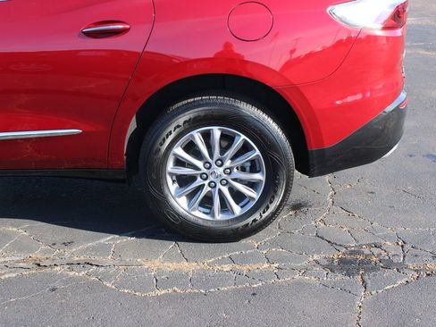 Used 2024 Buick Enclave Premium image 12