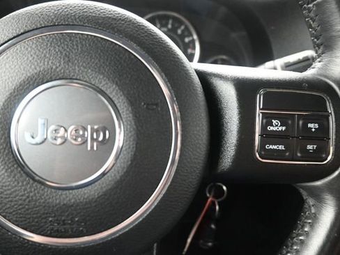 Used 2018 Jeep Wrangler Unlimited Sport w/ Connectivity Group AWD/4WD image 26