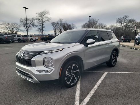 Used 2024 Mitsubishi Outlander AWD image 7