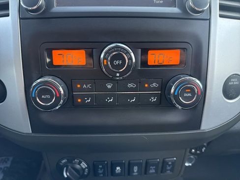 Used 2019 Nissan Frontier PRO-4X image 17
