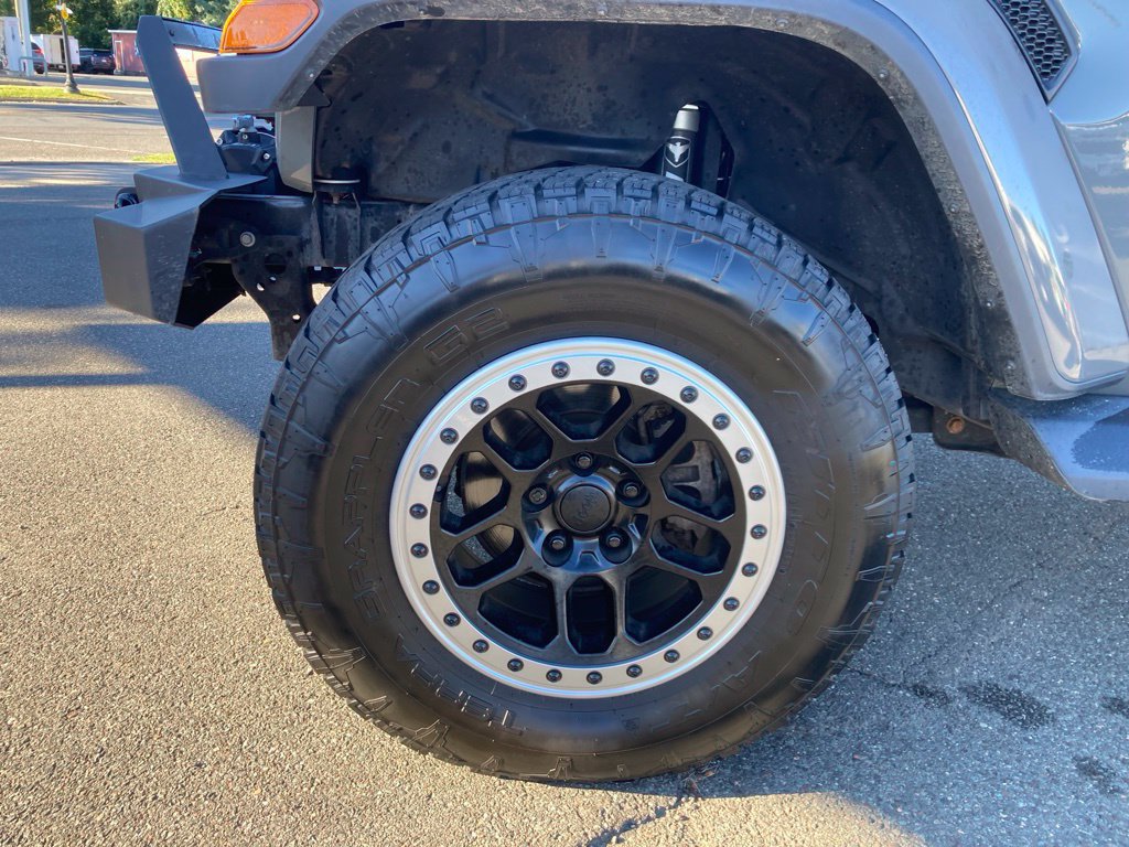 Used 2018 Jeep Wrangler Unlimited Sahara AWD/4WD image 37