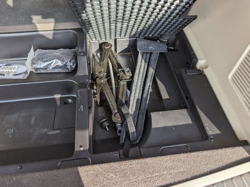 Used 2020 Lincoln Navigator L Reserve w/ Equipment Group 201A Reserve image 54