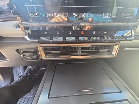 Used 2024 GMC Hummer EV 3X w/ Omega Edition image 29