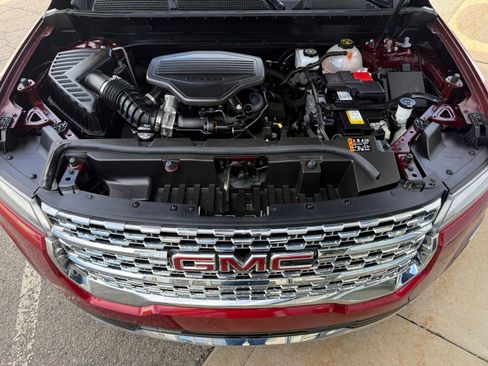 Used 2023 GMC Acadia Denali image 46
