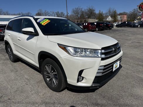 Used 2019 Toyota Highlander XLE w/ Protection Package #3 image 7