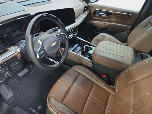 Used 2026 Chevrolet Tahoe High Country AWD/4WD image 13