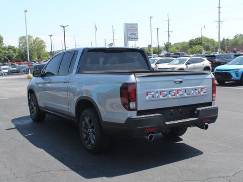 Used 2024 Honda Ridgeline Sport image 7