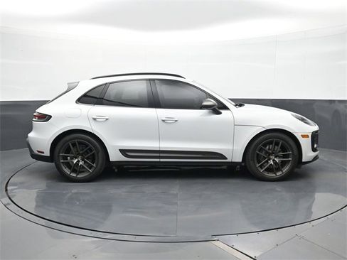 Certified 2023 Porsche Macan Turbo image 24