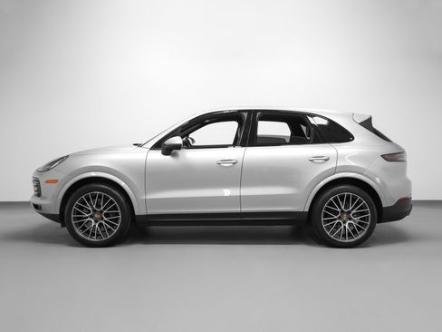 Certified 2021 Porsche Cayenne AWD/4WD image 2