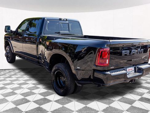 New 2026 RAM 3500 Limited AWD/4WD image 18