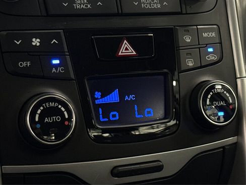 Used 2015 Hyundai Sonata Hybrid FWD image 22