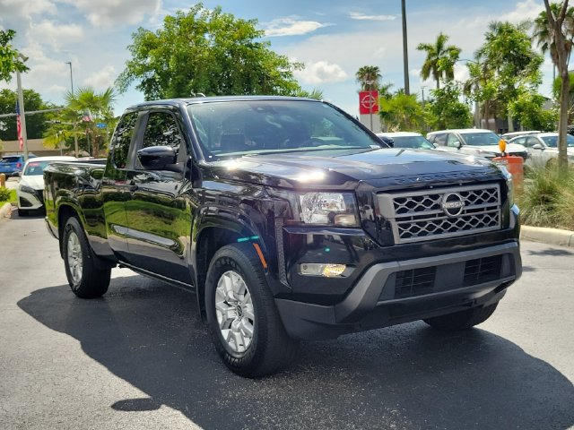 Used 2022 Nissan Frontier SV RWD image 3