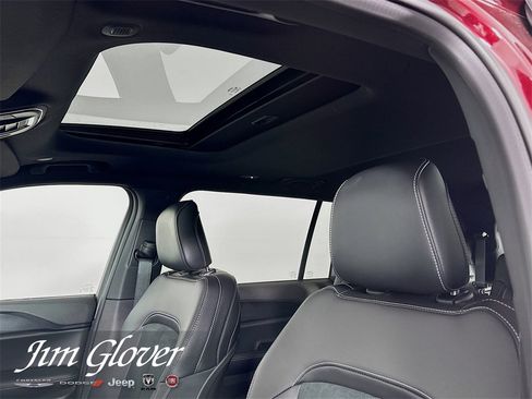 Used 2025 Jeep Grand Cherokee L Altitude image 33