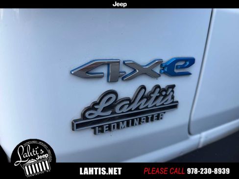 Certified 2022 Jeep Wrangler Unlimited Sahara w/ Cold Weather Group image 27