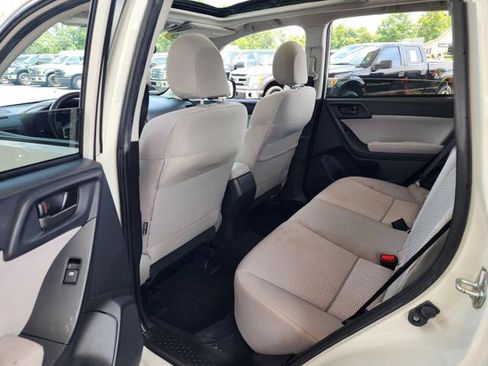 Used 2015 Subaru Forester 2.5i Premium w/ Popular Package #2 AWD/4WD image 12