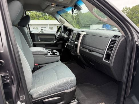 Used 2017 RAM 1500 Classic SLT AWD/4WD image 12