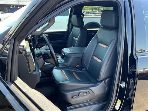 Used 2024 GMC Sierra 2500 AT4 w/ Technology Package AWD/4WD image 22