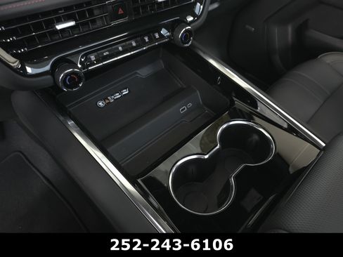 Used 2025 Chevrolet Tahoe RST w/ Advanced Technology Package AWD/4WD image 18