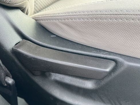 Used 2017 Subaru Forester 2.5i w/ Alloy Wheel Package image 40