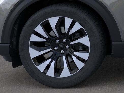 New 2026 Ford Explorer Platinum AWD/4WD image 18