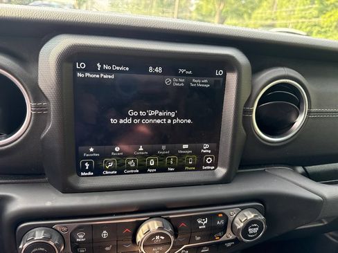 Used 2021 Jeep Wrangler Unlimited Sahara w/ Cold Weather Group AWD/4WD image 13