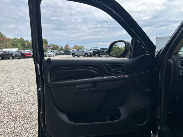 Used 2013 GMC Yukon Denali AWD/4WD image 24