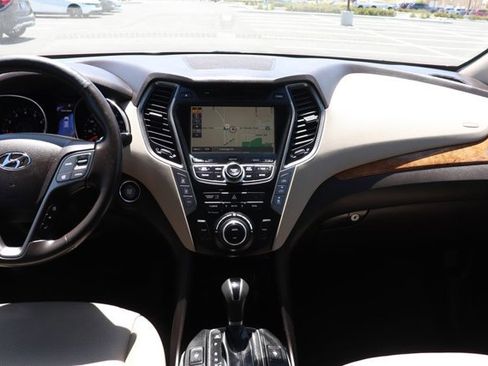 Used 2016 Hyundai Santa Fe Limited w/ Option Group 04 FWD image 17